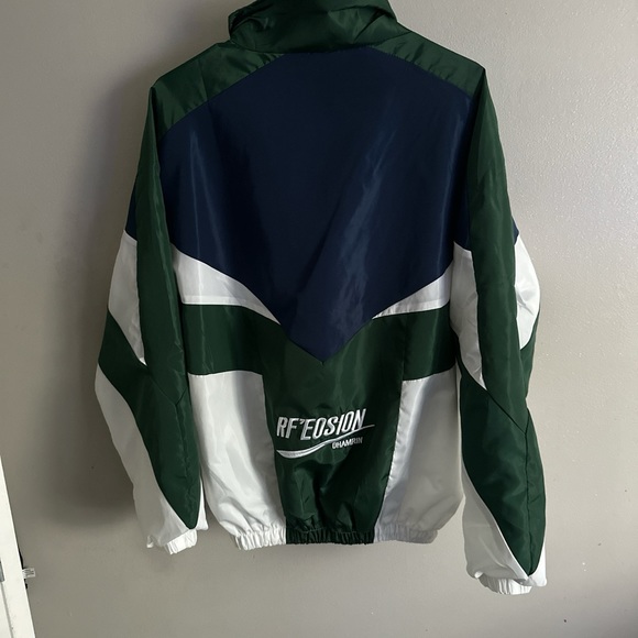 💙💚🤍 - Picture 2 of 3